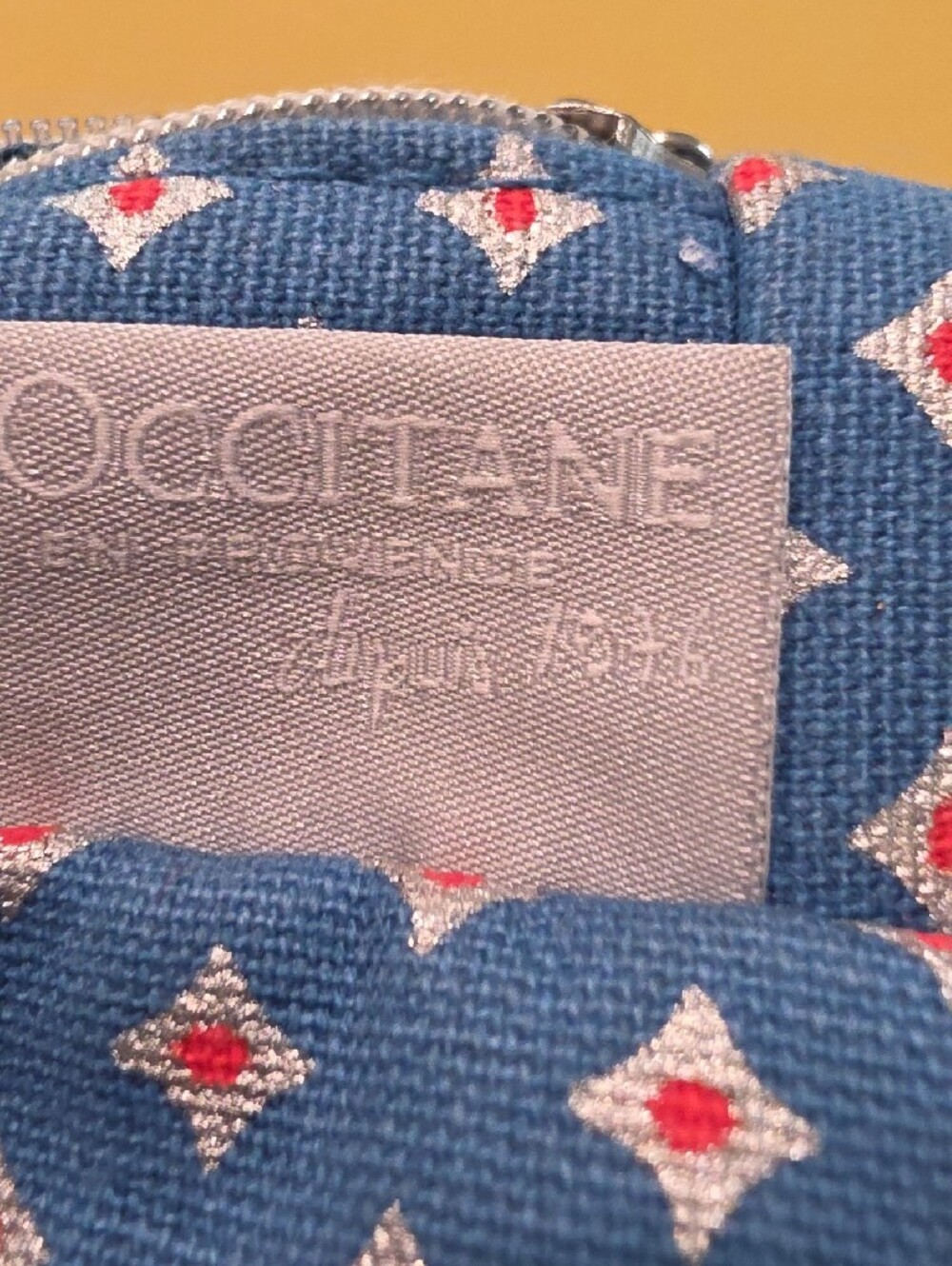 L'Occitane en Provence Blue Geometric Travel Toiletry Cosmetic Bag NWOT